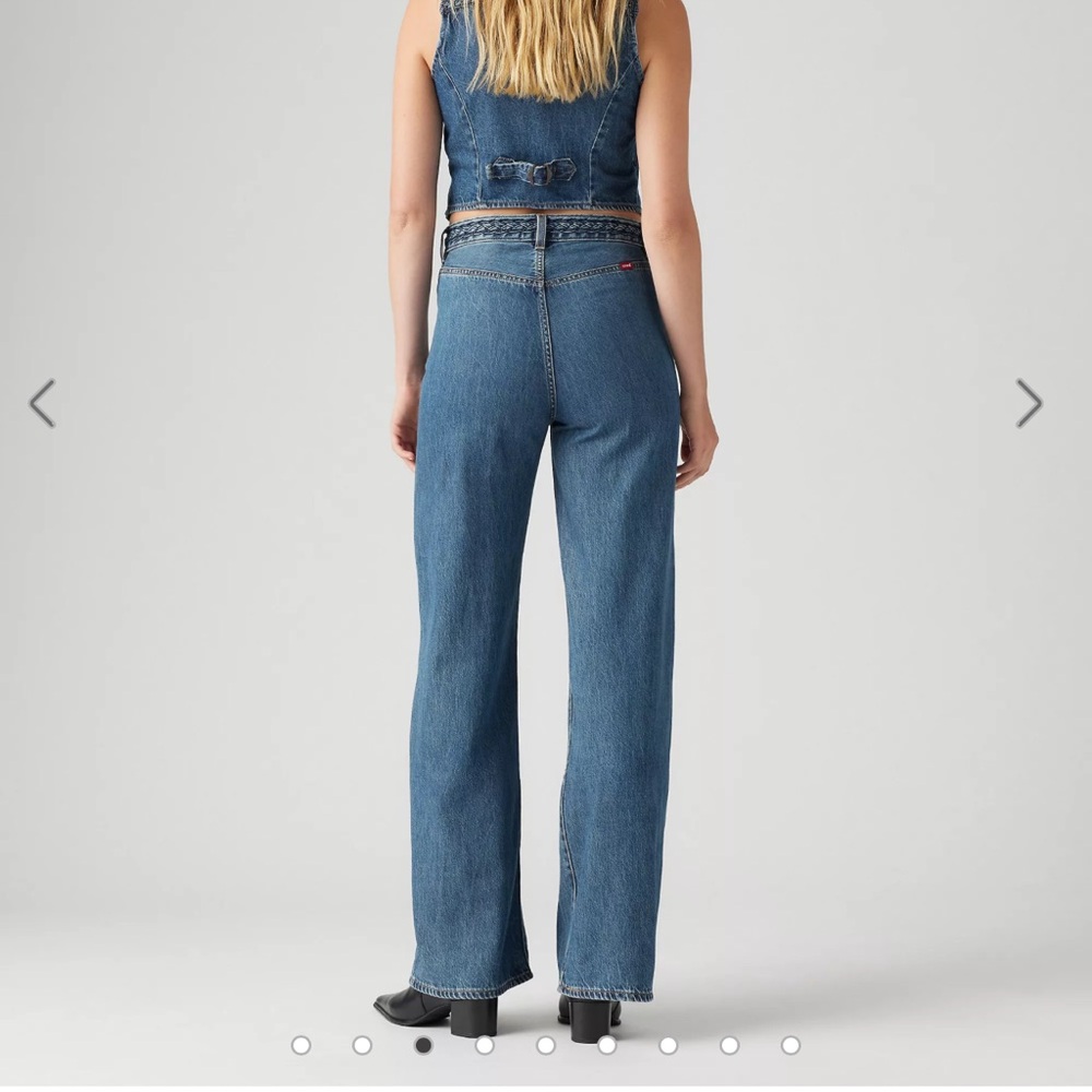 Levi's Women's Flare Jeans in Classic Blue